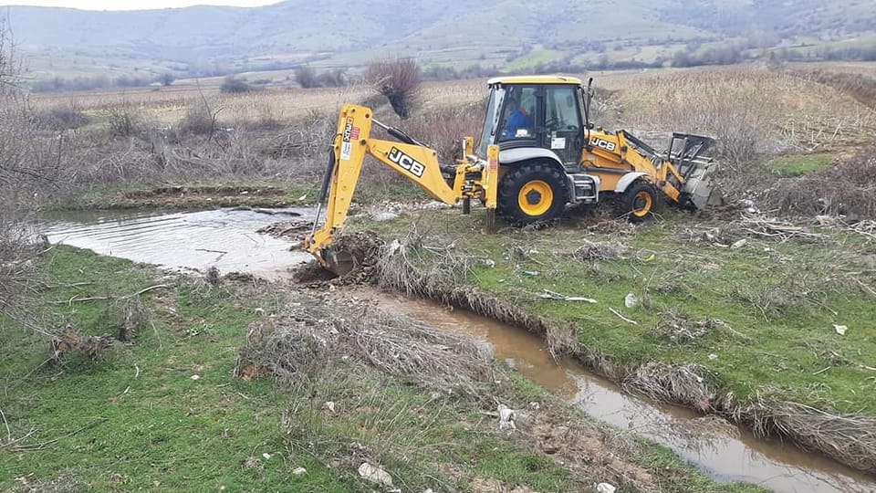 Чистење на речното корито во Алданци и оспособување пристапна патека во Норово