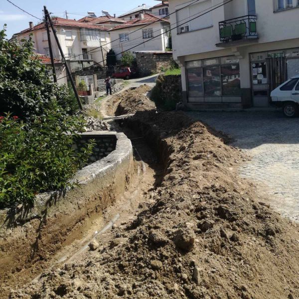 Прекин на вода на 3 улици, продолжува реконструкцијата на водоводна линија