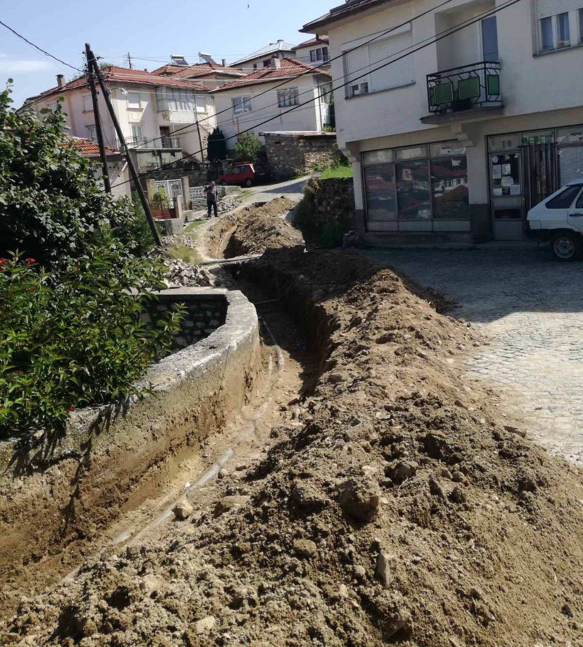 Прекин на вода на 3 улици, продолжува реконструкцијата на водоводна линија